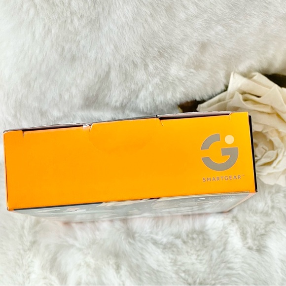 New with tags 2PC WIRELESS TRACKER TAGS with 2 key fobs. Track keys, bags & more - Picture 5 of 5